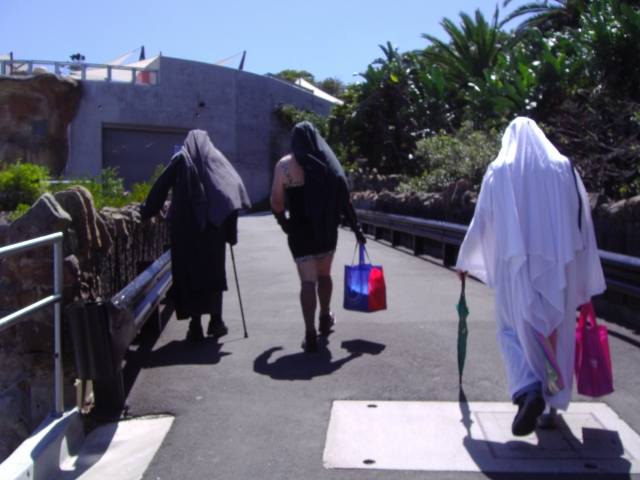 Zoo Walk 5 March 2003